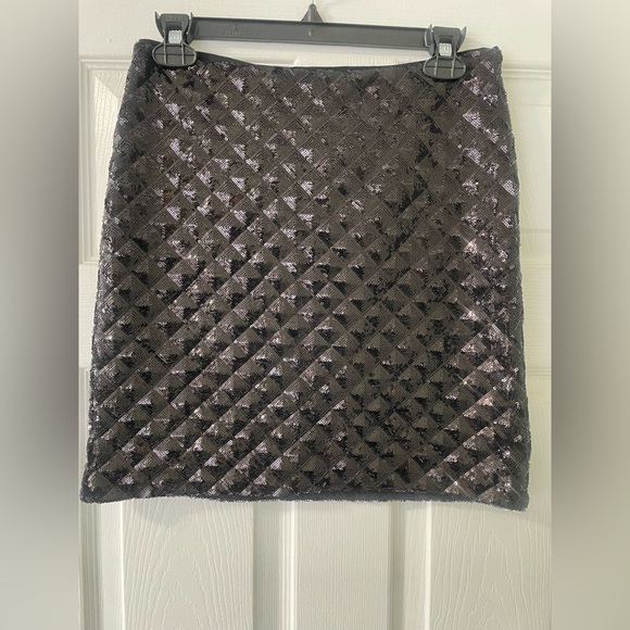 Banana Republic Dresses & Skirts - Banana Republic Black Sequin Mini Skirt